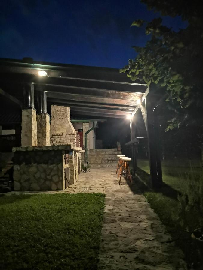 Mila Holiday Home Lohovo Esterno foto